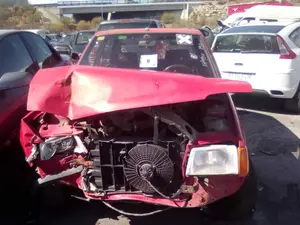 PEUGEOT 205 BERLINA foto 9