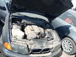 BMW SERIE 3 BERLINA (E46) foto 2