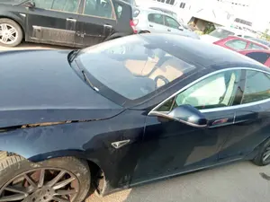 TESLA MODEL S foto 5