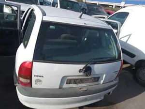 OPEL CORSA B foto 2