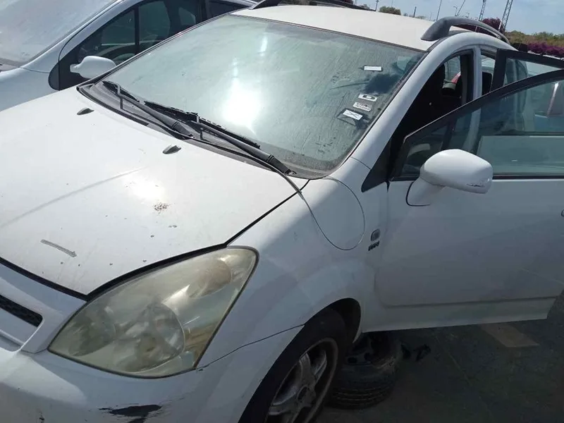 TOYOTA COROLLA VERSO (R1)