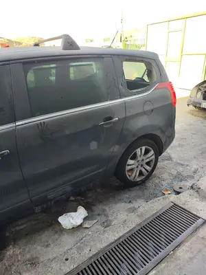 PEUGEOT 5008 foto 4