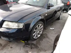 AUDI A4 BERLINA (8E) foto 8