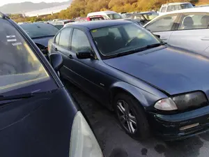 BMW SERIE 3 BERLINA (E46) foto 2