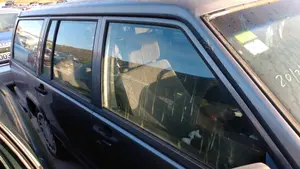 VOLVO SERIE 740 BERLINA/FAMILIAR foto 13