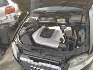 AUDI A4 AVANT (8E) foto 2