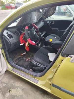 RENAULT MEGANE II BERLINA 5P foto 5