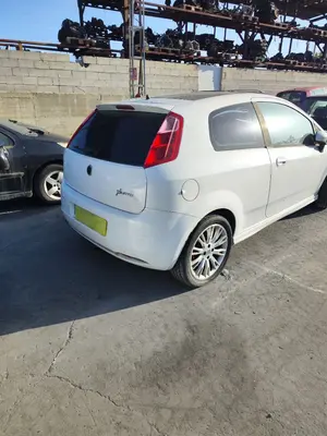FIAT GRANDE PUNTO (199) foto 4