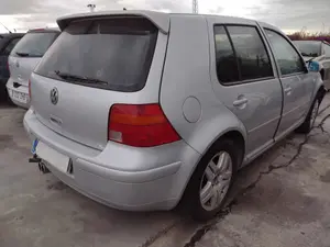 VOLKSWAGEN GOLF IV BERLINA (1J1)(10.1997) foto 8