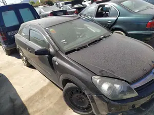 OPEL ASTRA H GTC foto 3