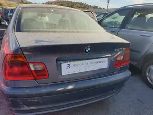 BMW SERIE 3 BERLINA (E46) foto 4