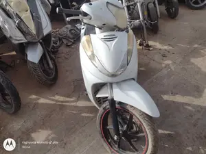 HONDA SH 300I foto 3