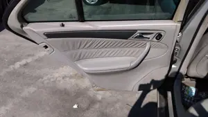MERCEDES-BENZ CLASE C (BM 203) BERLINA foto 2