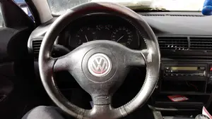 VOLKSWAGEN PASSAT BERLINA (3B2) foto 4