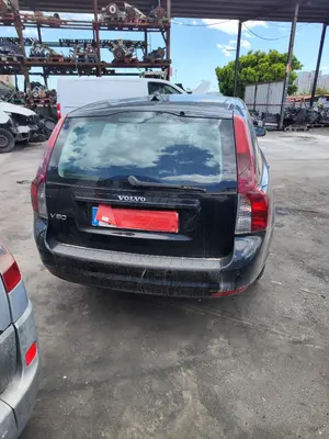 VOLVO V50 FAMILIAR foto 5