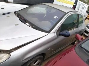 PEUGEOT 206 foto 2