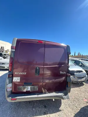 RENAULT TRAFIC II FURGÓN foto 3
