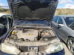 RENAULT MEGANE I FASE 2 BERLINA (BA0) foto 3