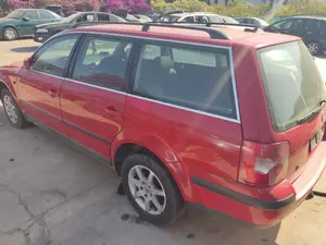 VOLKSWAGEN PASSAT VARIANT (3B6) foto 2
