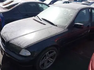 BMW SERIE 3 BERLINA (E46) foto 2