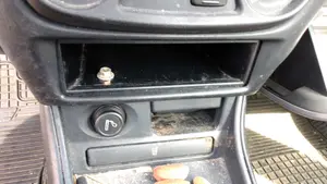 NISSAN ALMERA (N16/E) foto 24
