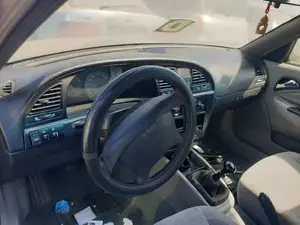 DAEWOO NUBIRA BERLINA foto 2