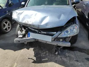OPEL CORSA C foto 1
