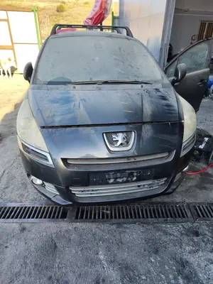 PEUGEOT 5008 foto 2