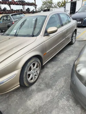 JAGUAR X-TYPE foto 3