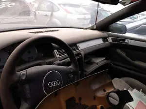 AUDI A6 BERLINA (4B2) foto 6