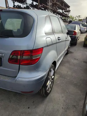 MERCEDES-BENZ CLASE B (BM 245) foto 4