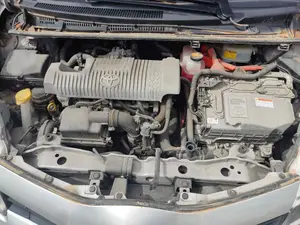 TOYOTA YARIS (P13) foto 5