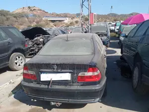 BMW SERIE 3 BERLINA (E46) foto 4