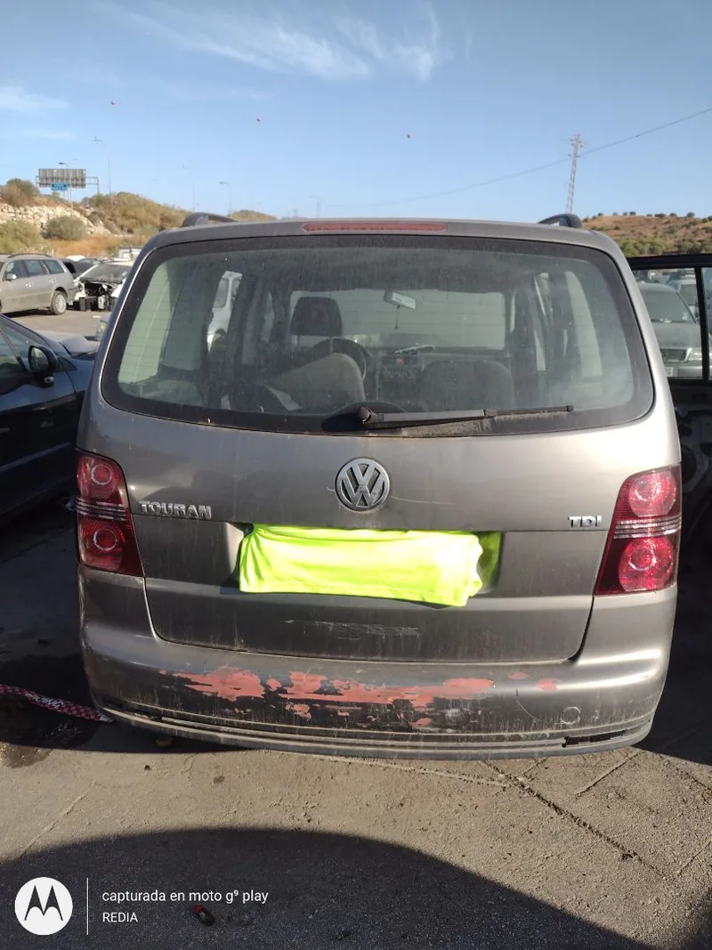VOLKSWAGEN TOURAN (1T2)