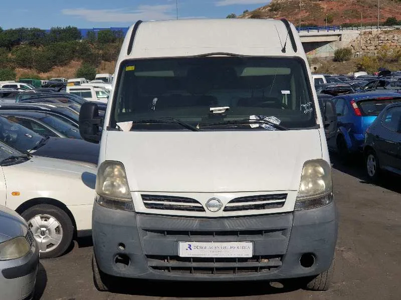 NISSAN INTERSTAR (X70)