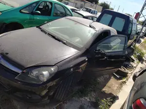 OPEL ASTRA H GTC foto 2