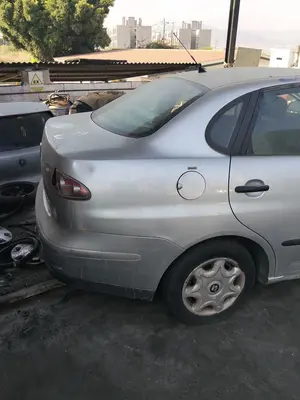 SEAT CORDOBA BERLINA (6L2) foto 3