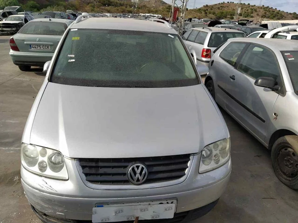 VOLKSWAGEN TOURAN (1T1)