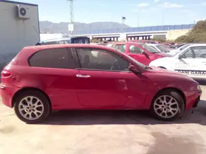 ALFA ROMEO 147 (190) foto 38