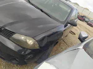 SEAT IBIZA (6L1) foto 4