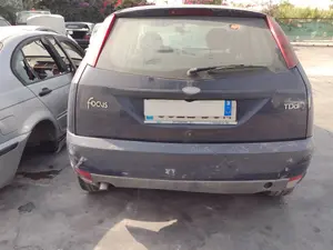 FORD FOCUS BERLINA (CAK) foto 11