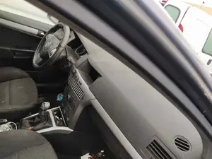 OPEL ASTRA H BERLINA foto 5