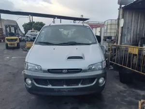 HYUNDAI H-1 STAREX () foto 4