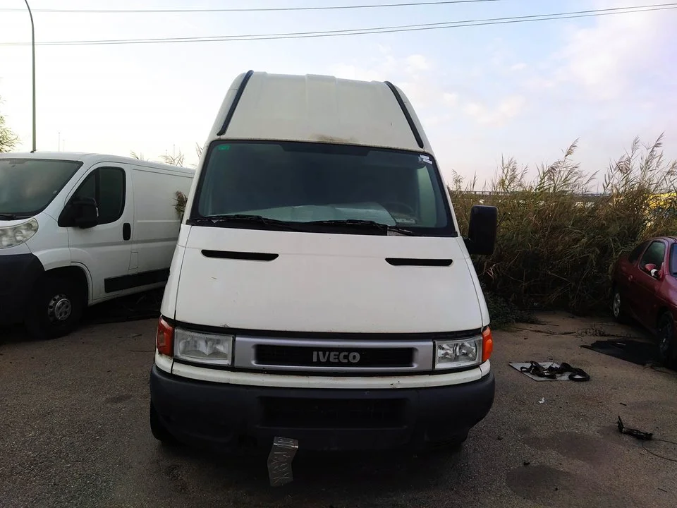 IVECO DAILY CAMIÓN/VOLQUETE