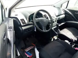 TOYOTA COROLLA VERSO (R1) foto 4