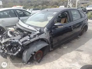 FORD FOCUS BERLINA (CB4) foto 5