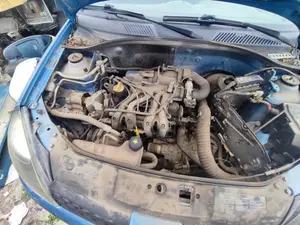 RENAULT CLIO II FASE II (B/CB0) foto 3
