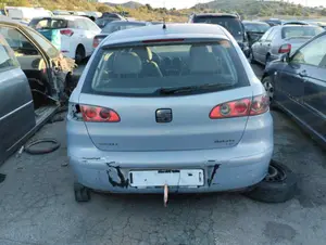 SEAT IBIZA (6L1) foto 3