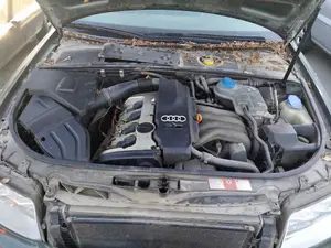 AUDI A4 BERLINA (8E) foto 3