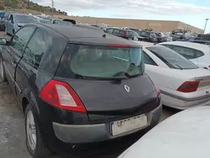 RENAULT MEGANE II BERLINA 3P foto 4
